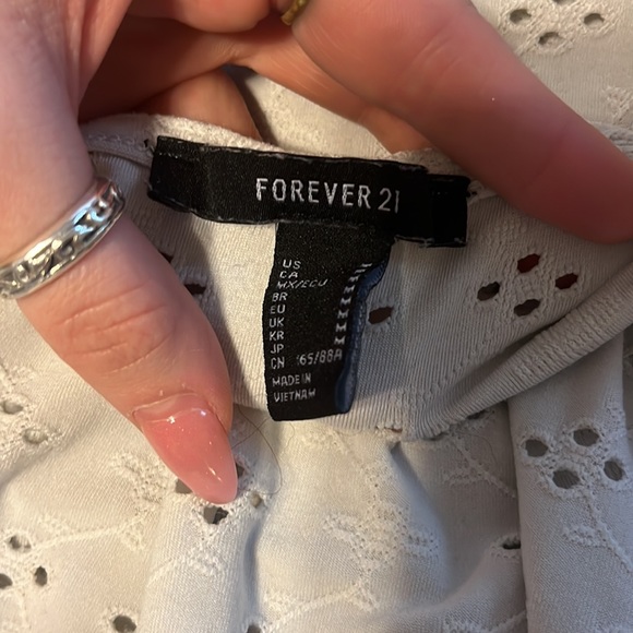 White shirt with detailing - Picture 2 of 2